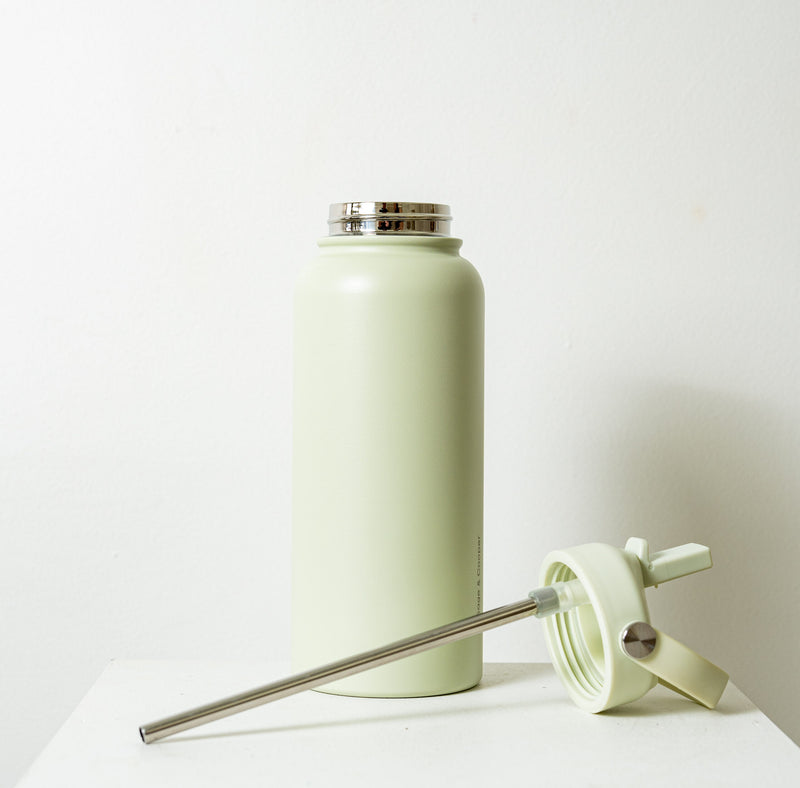 Byron 1L Drink Bottle Green lid open